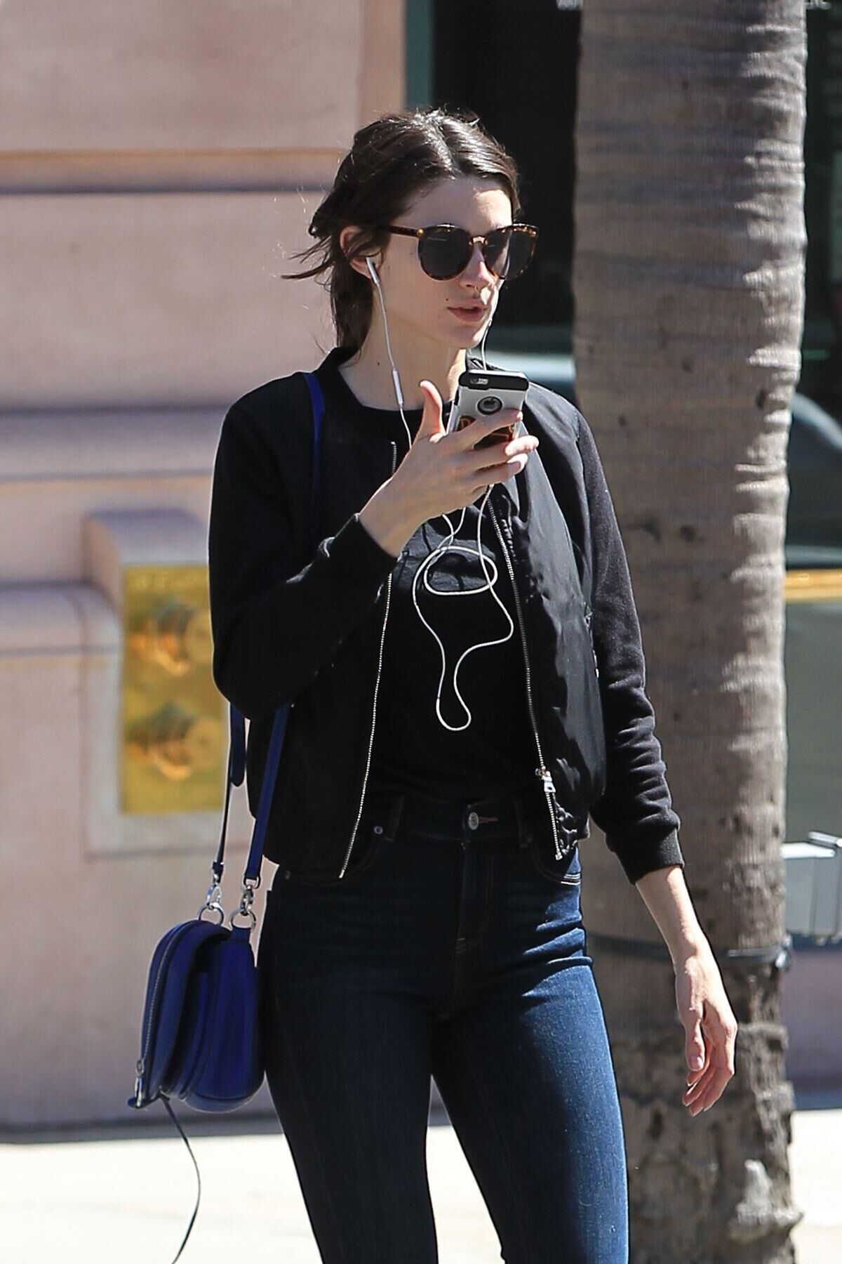 Crystal Reed é quente
