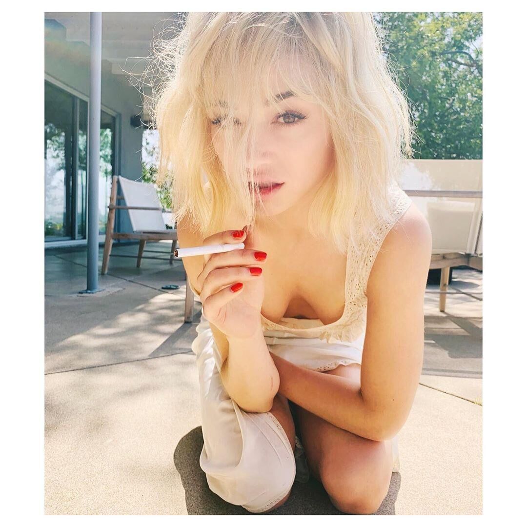 Crystal Reed é quente