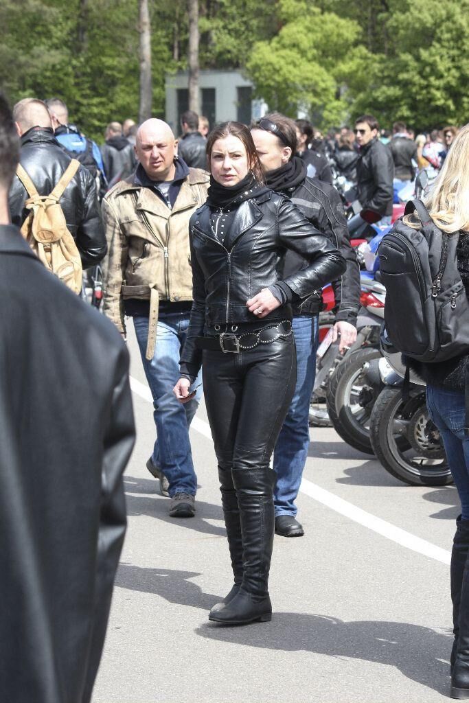 Skin Tight and Ready to Rock The St Clair Look :D