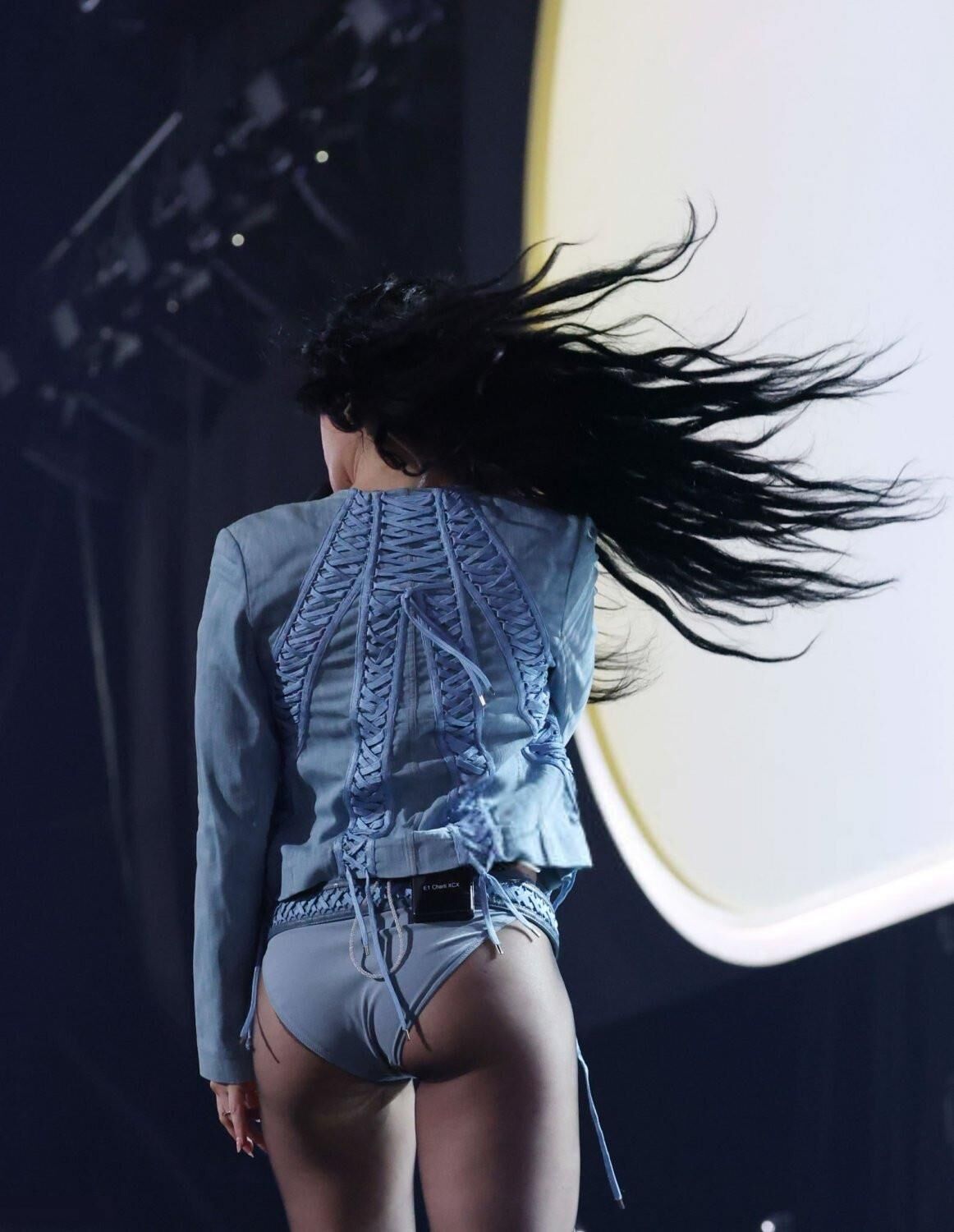 Charli XCX super quente