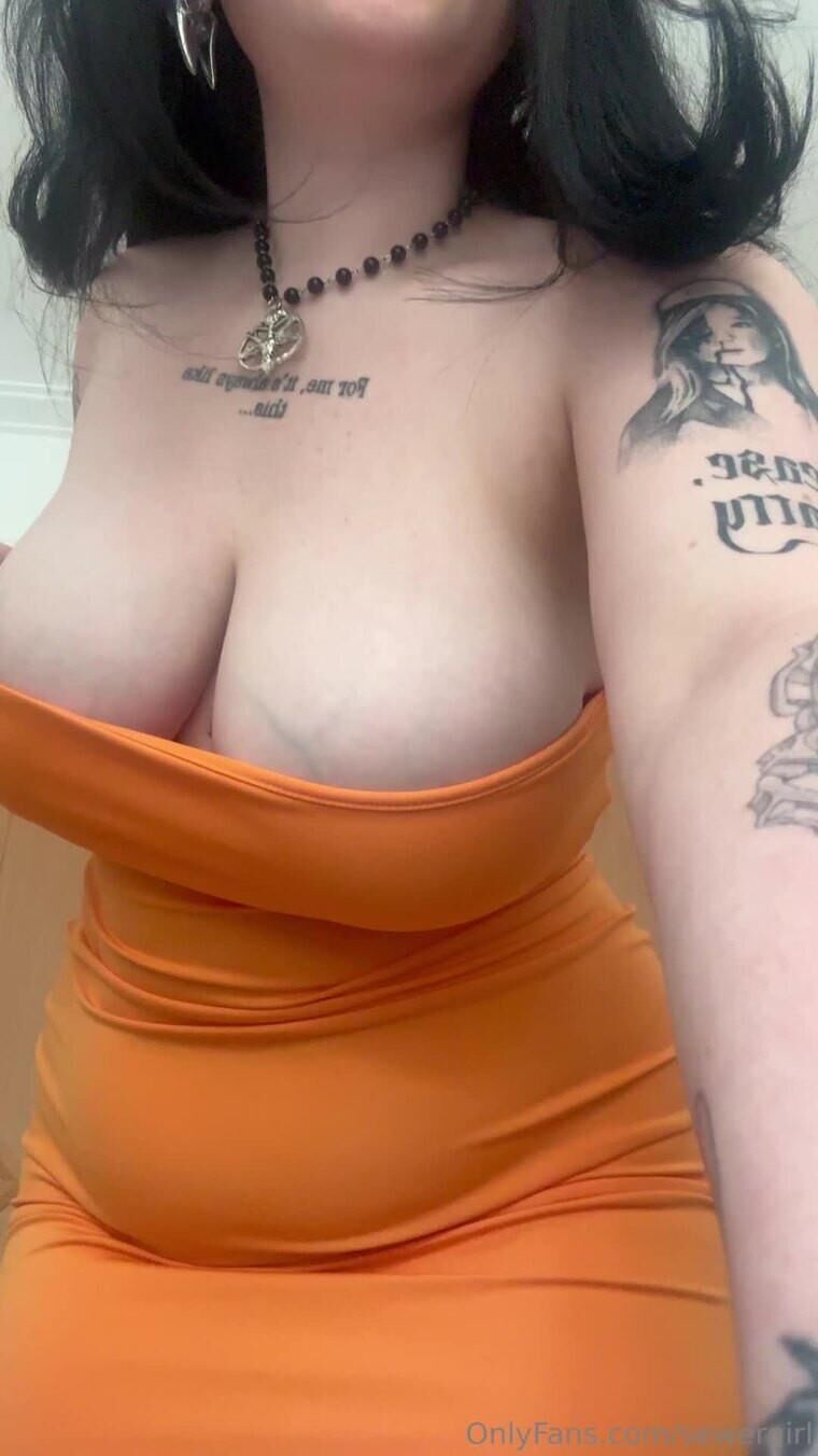 Sewergirl (он же Big Tiddie Goth Gf)