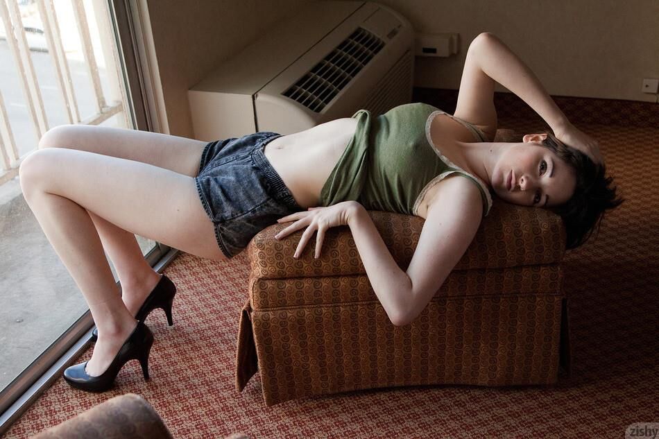 Hot shorts braless and pokies