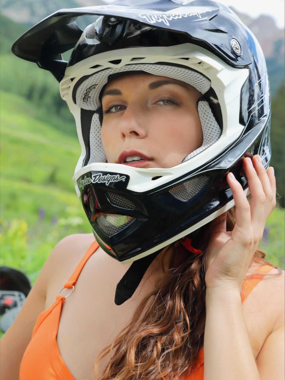 Elena Biker Naked Chic