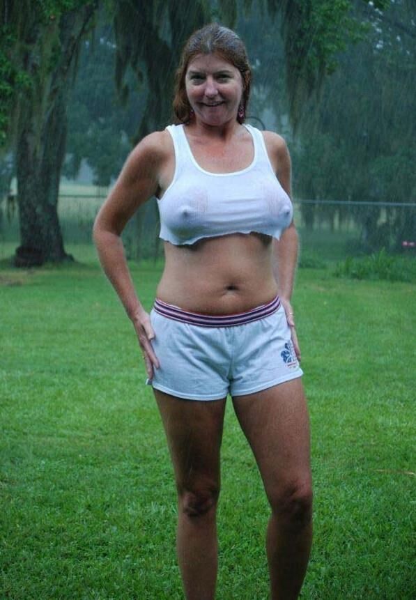 Hot shorts braless and pokies