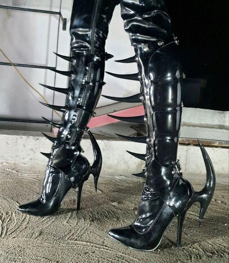Who will lick my boots? XOXO 