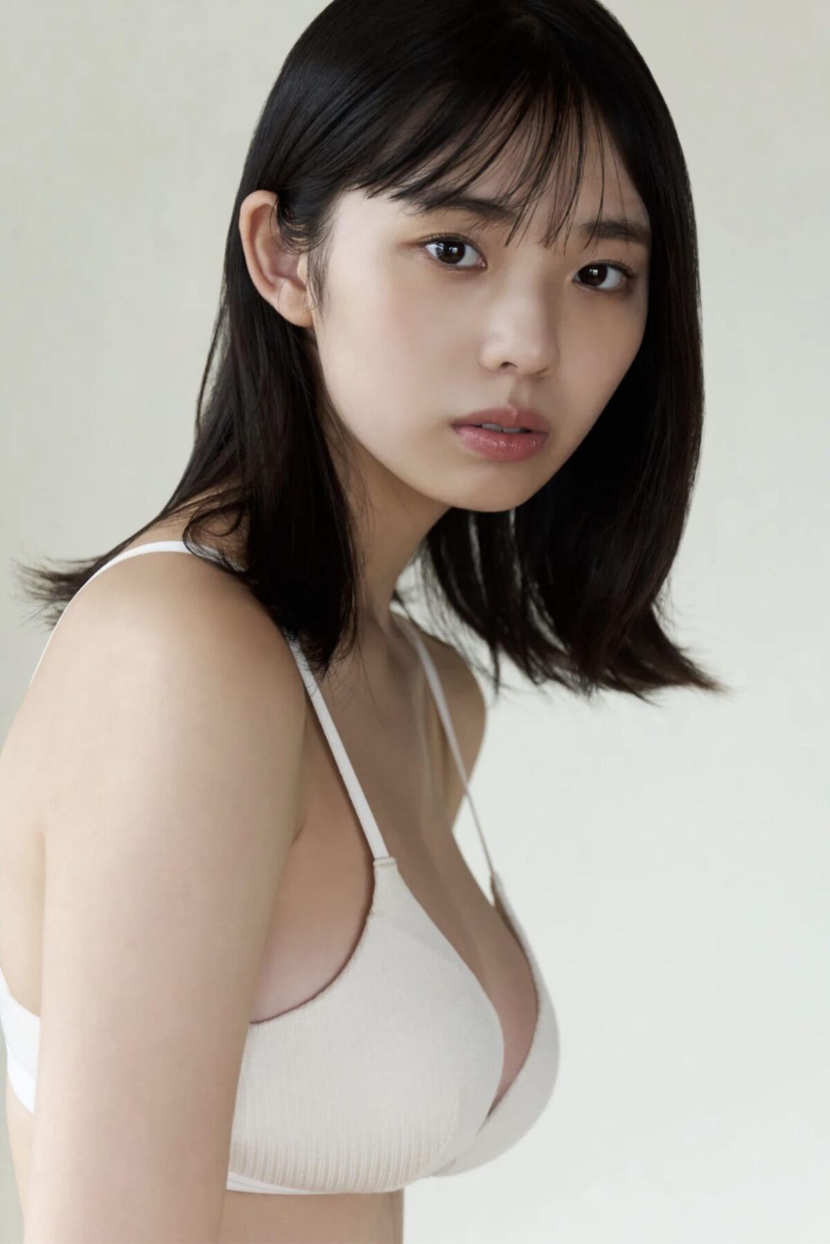 Kikuchi Himena Monthly Girl 