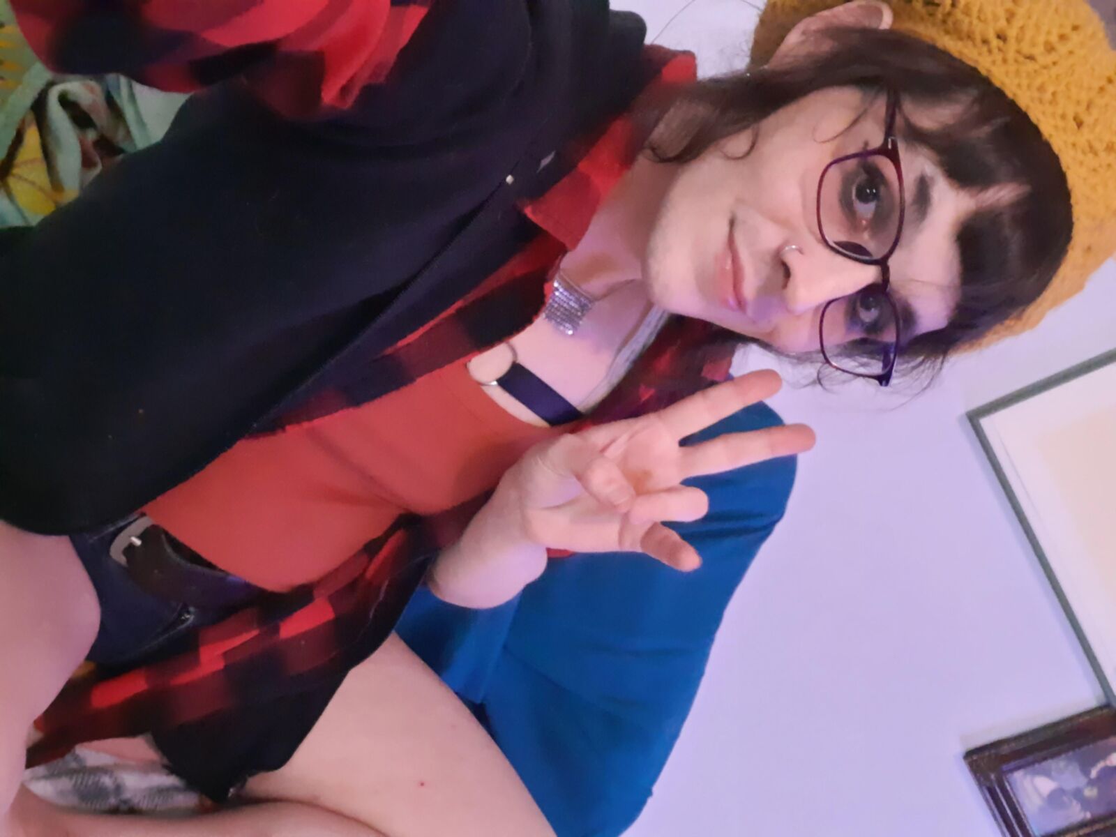 Hi my name is chloe please tribute 