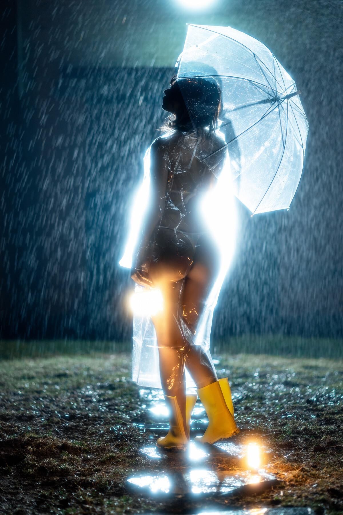 Yuuhui Dance Solo on a Rainy Night