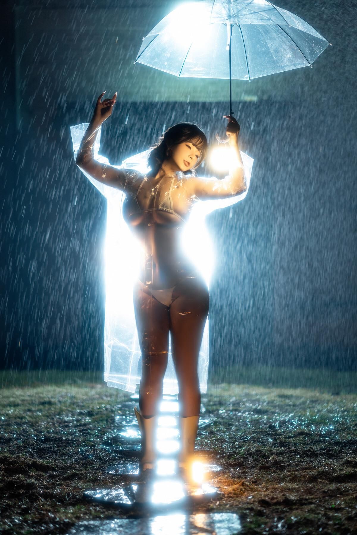 Yuuhui Dance Solo on a Rainy Night