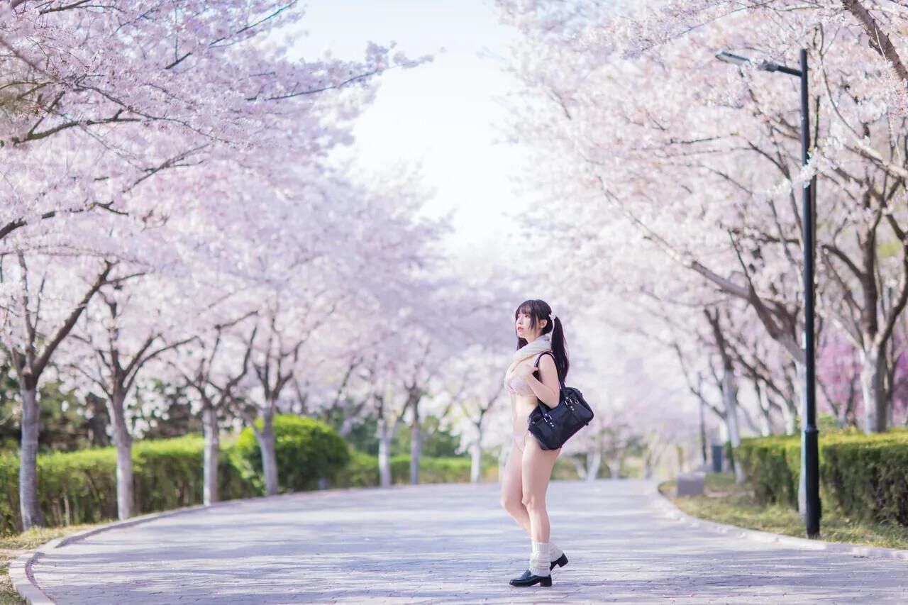 Six Flavors Emperor Sauce Sakura Girlfriend
