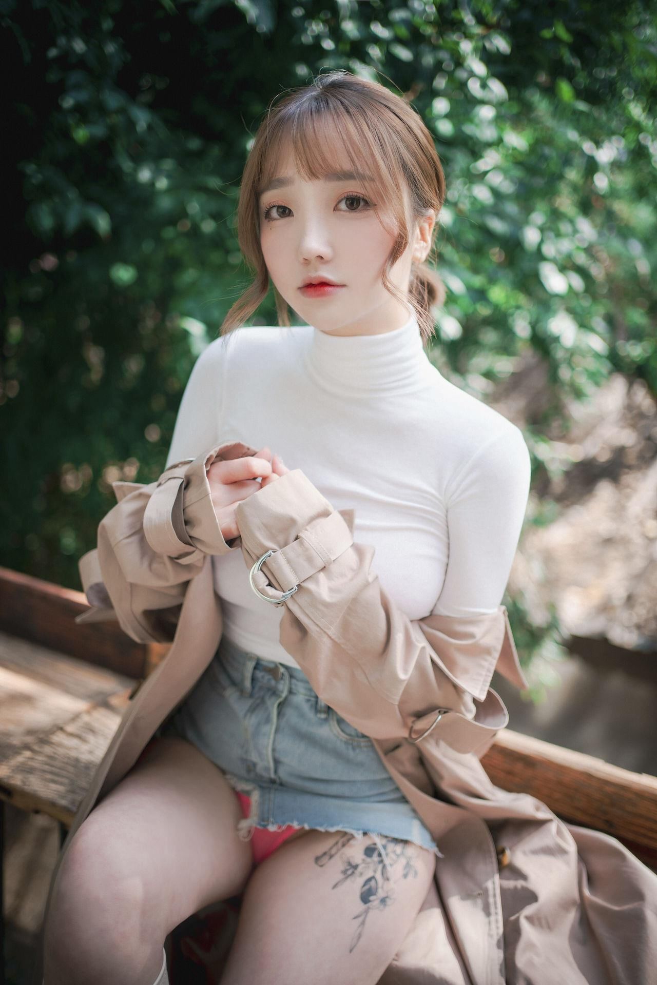 Son Yeeun DJAWA A Snap of Intimacy