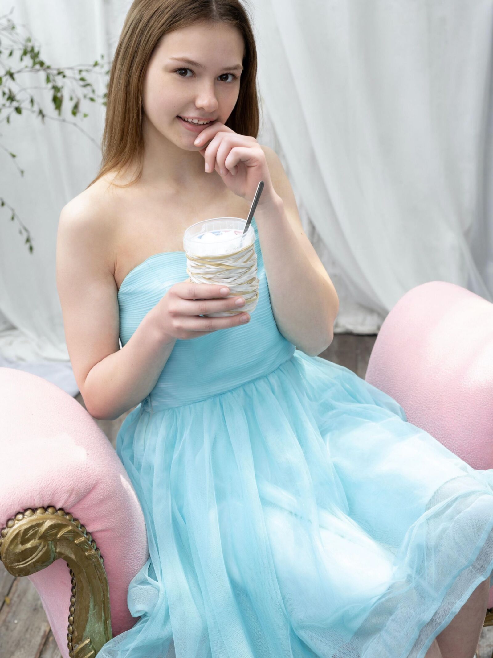 Sua princesa adolescente sentiu sua falta, papai