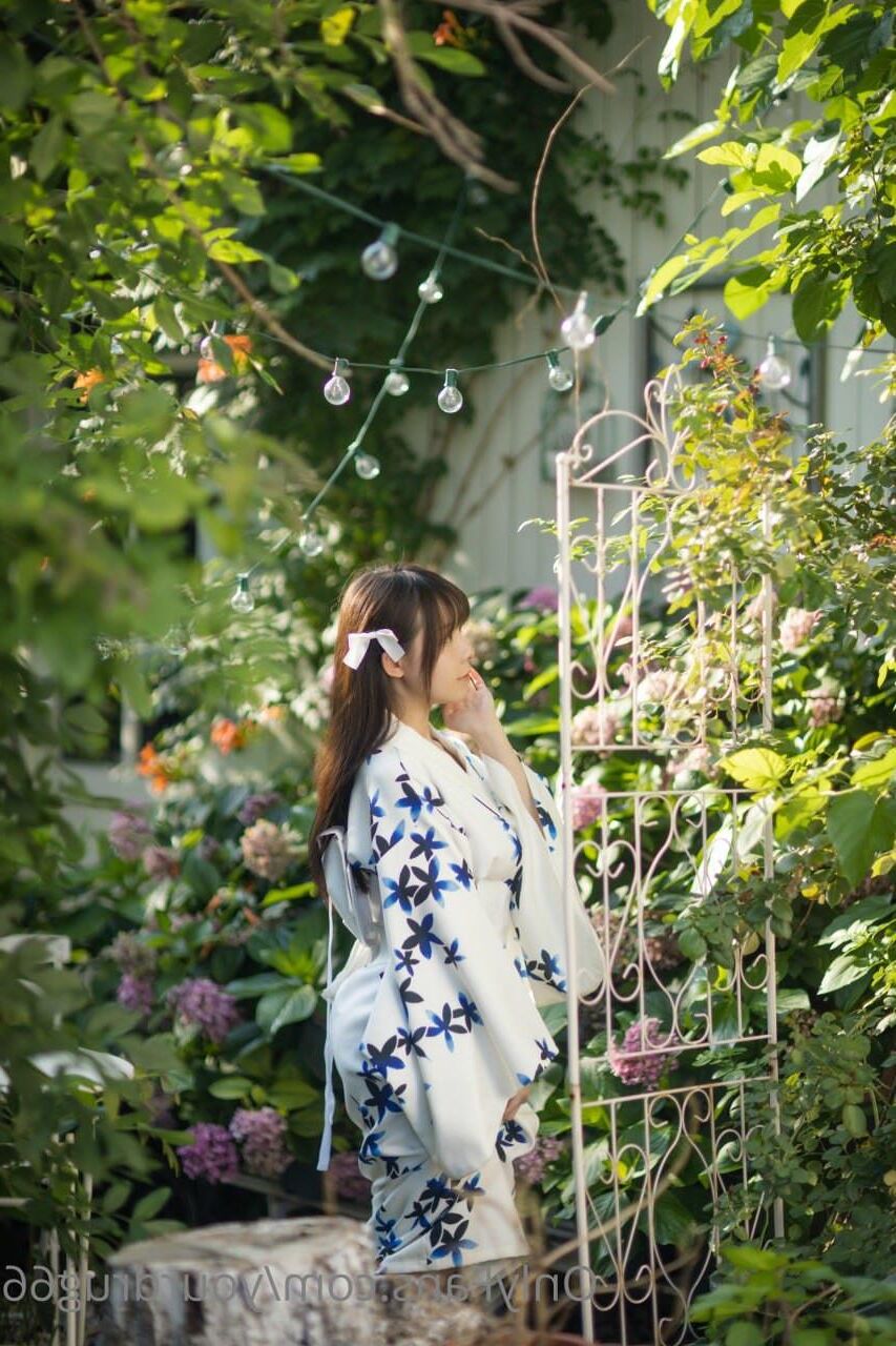 Six Flavors Emperor Sauce Summer Kimono