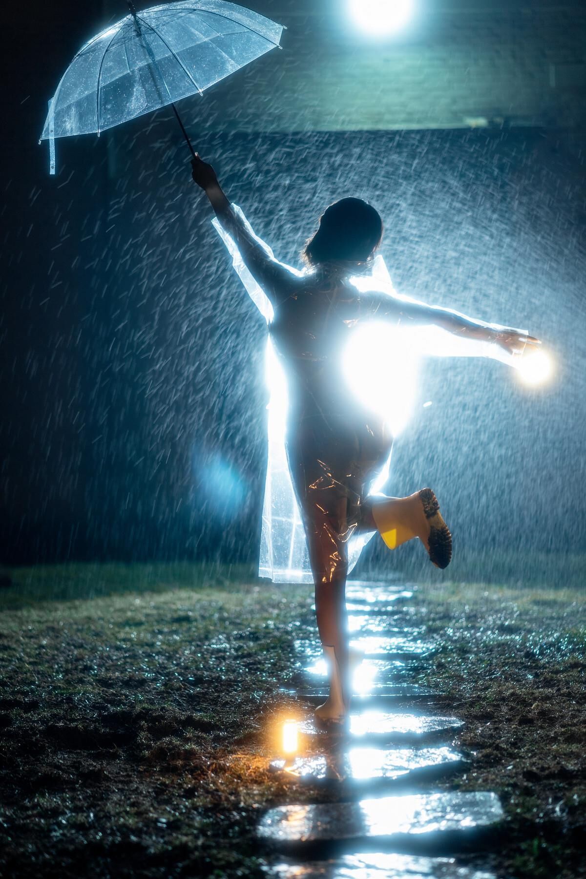 Yuuhui Dance Solo on a Rainy Night