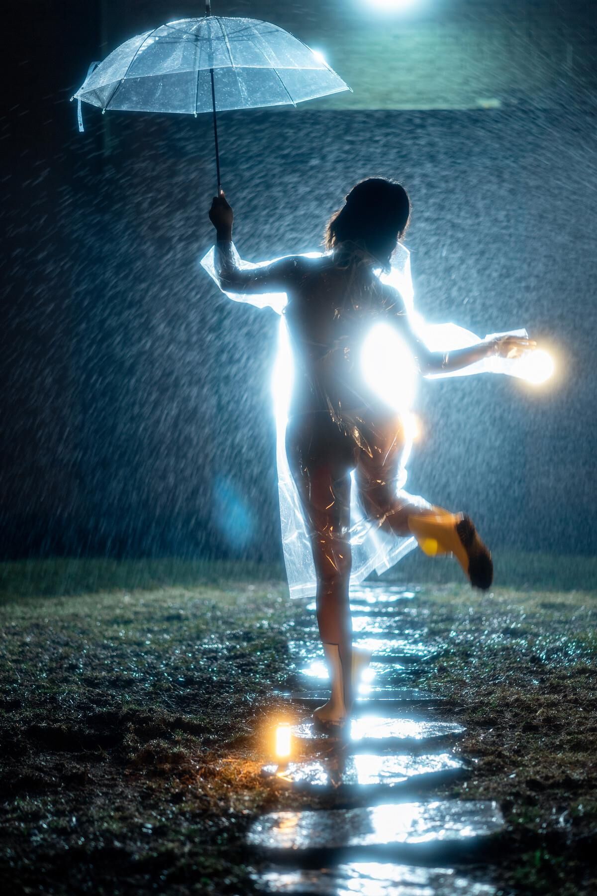 Yuuhui Dance Solo on a Rainy Night
