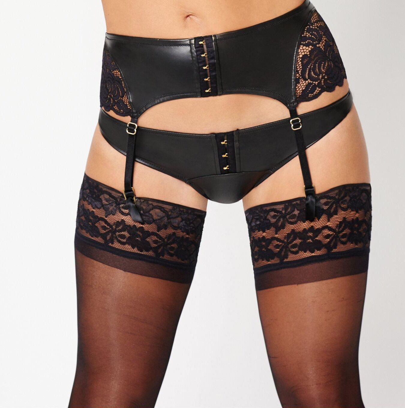 Myleene sempre uma vagabunda