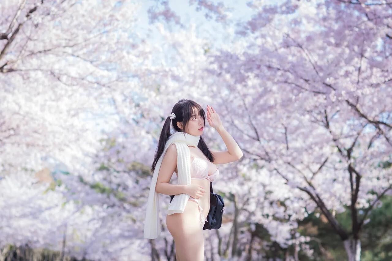 Six Flavors Emperor Sauce Sakura Girlfriend