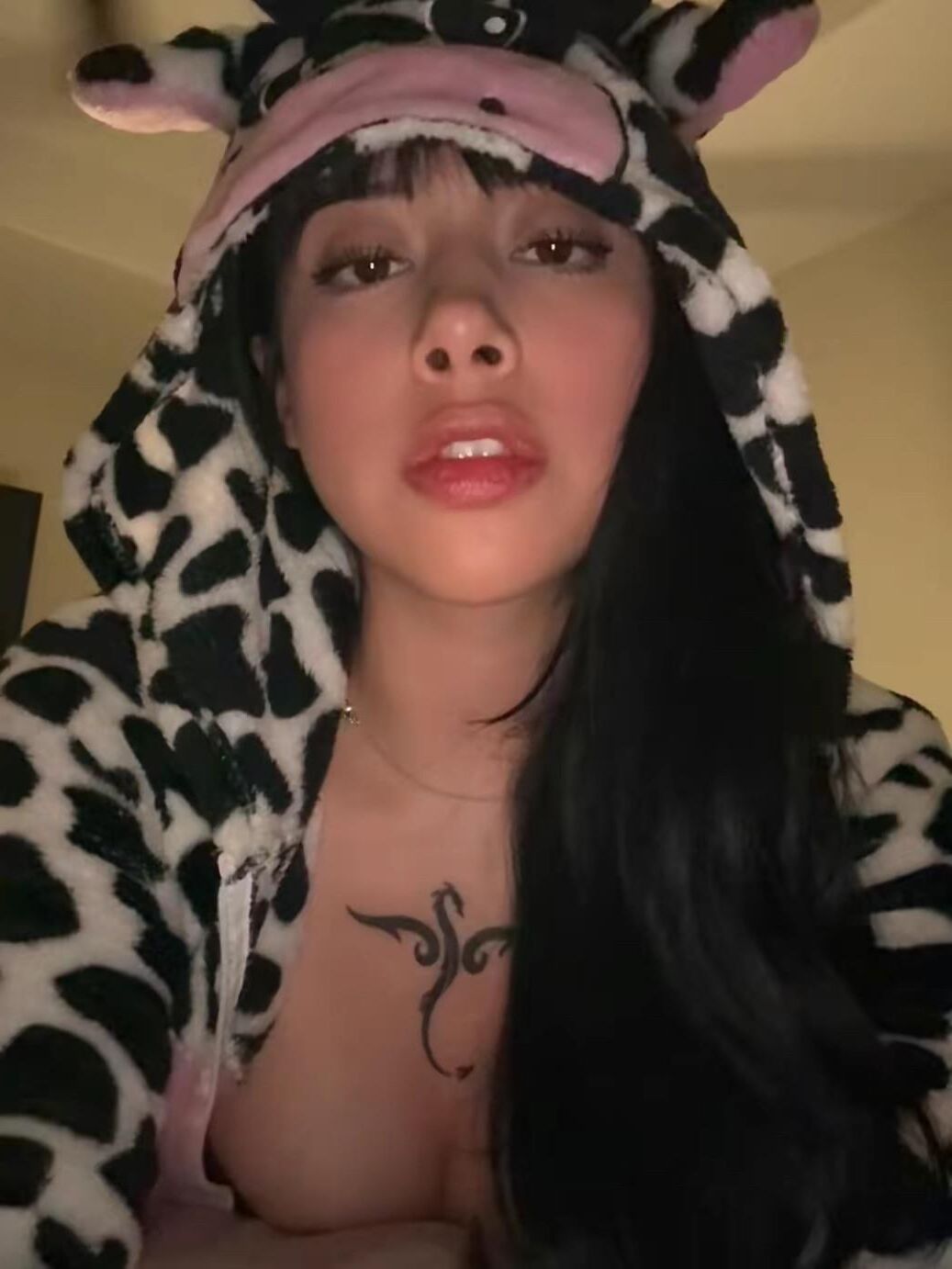 Carolina Latina Nurse W Solas bonitas