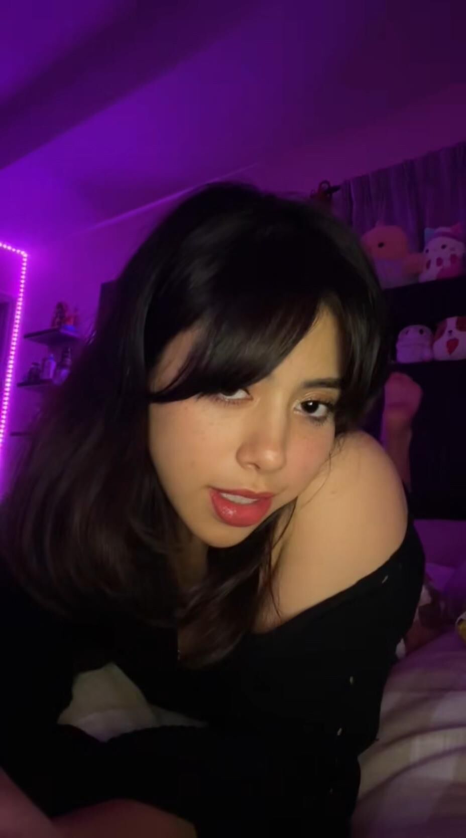 Carolina Latina Nurse W Solas bonitas