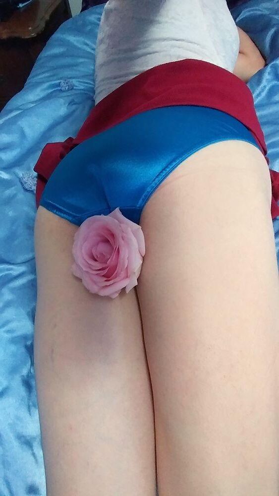 gg , AI, cute looks, non nude #