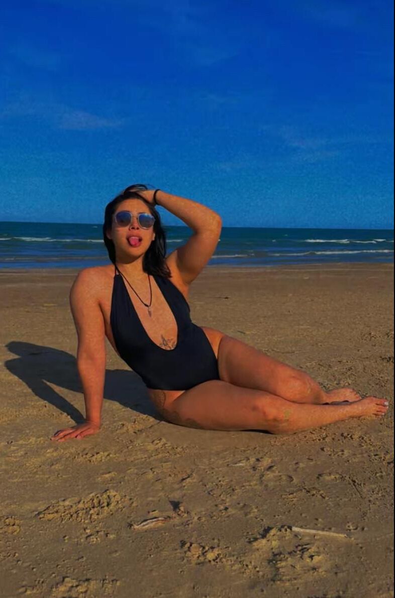 Carolina Latina Nurse W Solas bonitas