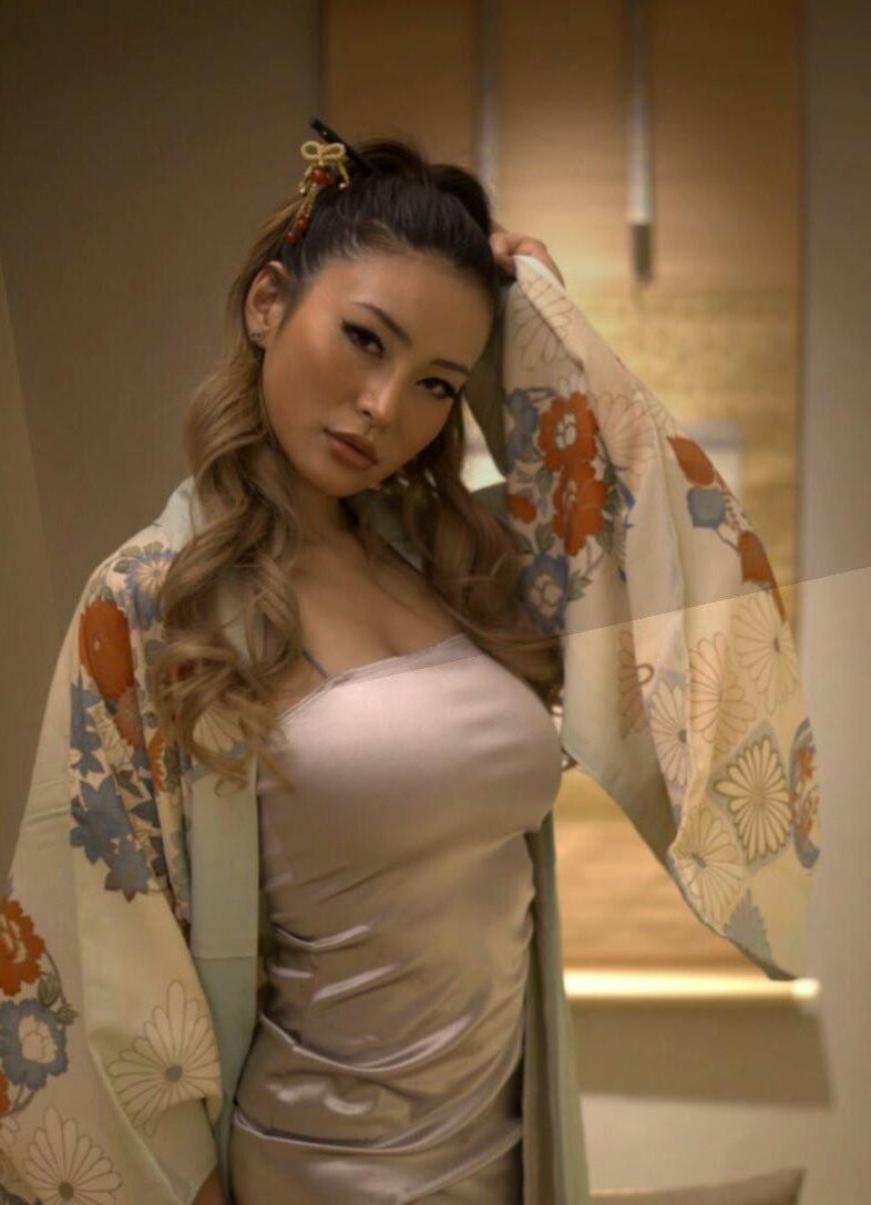 I Wanna Have Sex With This Big Titty Asian 