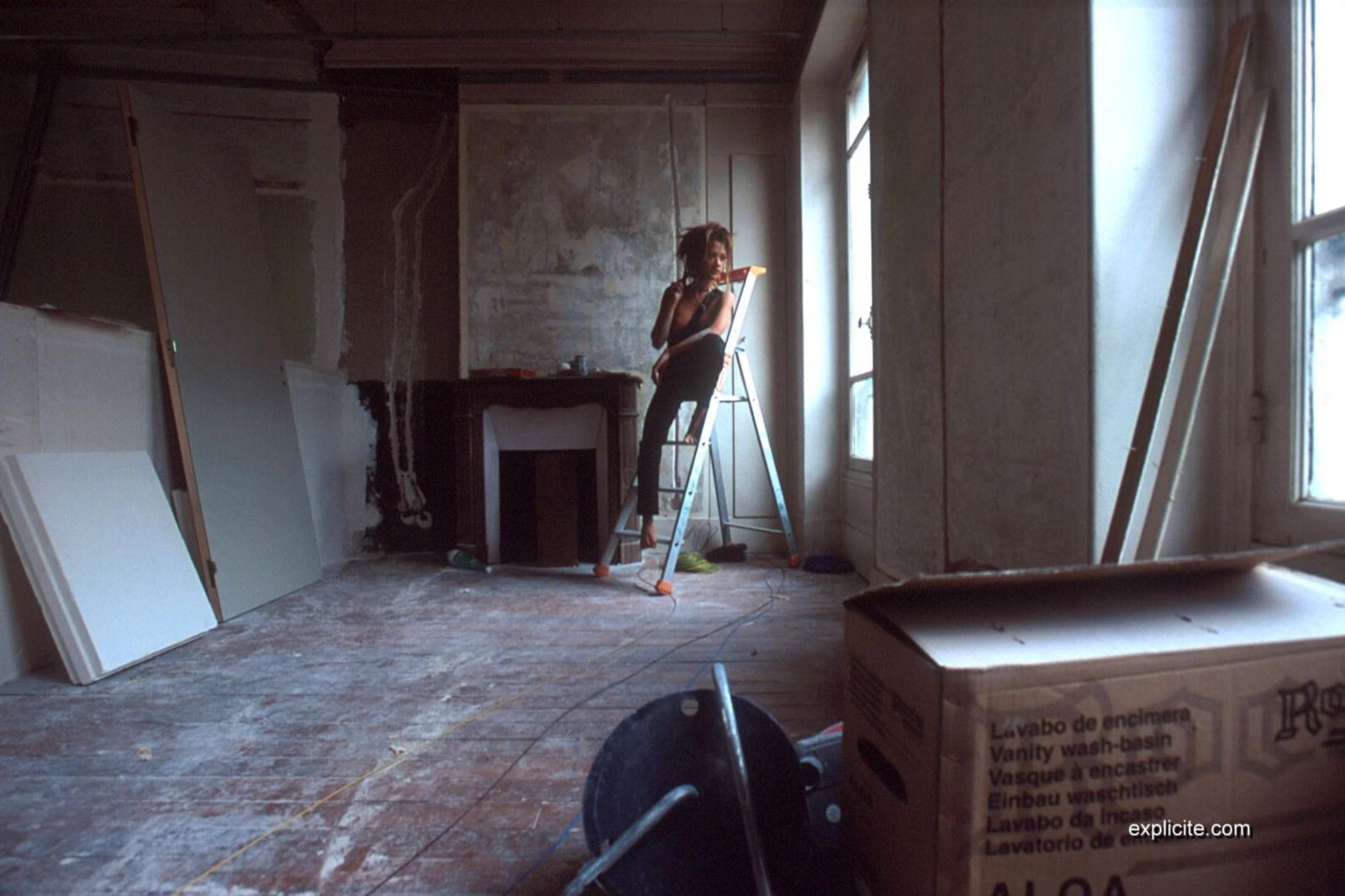 ally mac tyana_ally dans le chantier