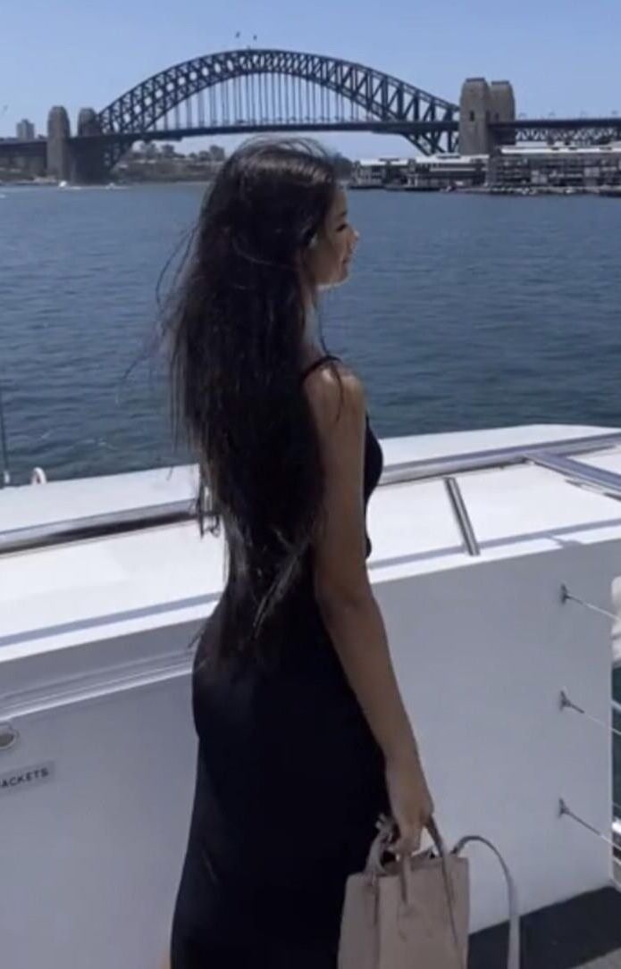 Jacqueline w