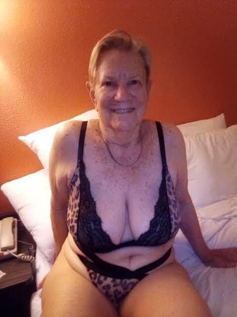 Grannies de lingerie