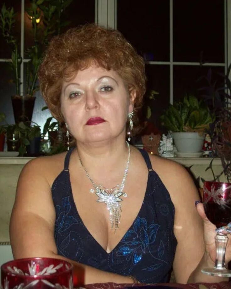 Não nude amadurece e Grannie
