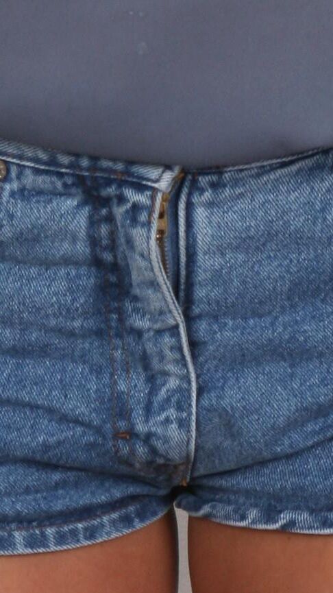 SHORT JEANS