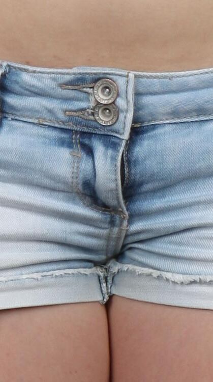 SHORT JEANS