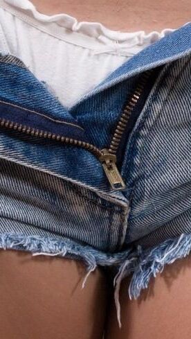 SHORT JEANS