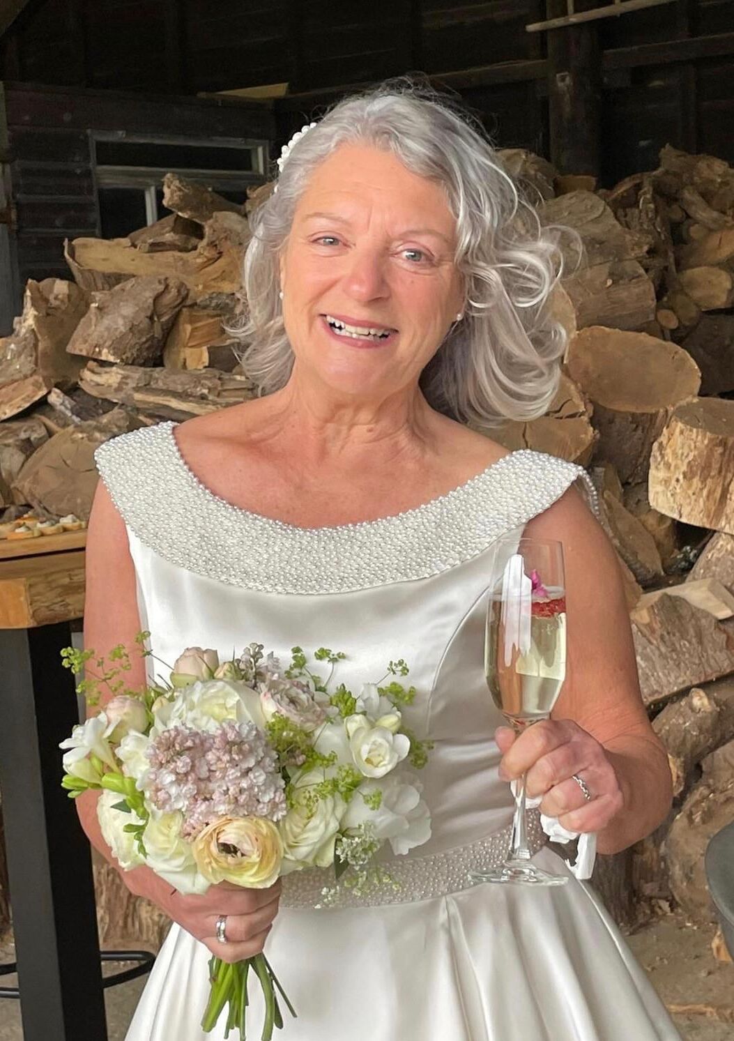 Não nude amadurece e Grannie