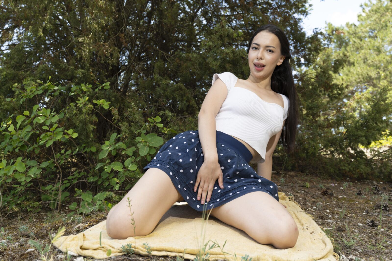Siola Smith yo Outdoor Exhibitionist