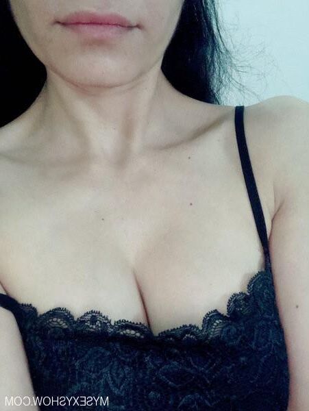 Аалия на mysexyshow.com