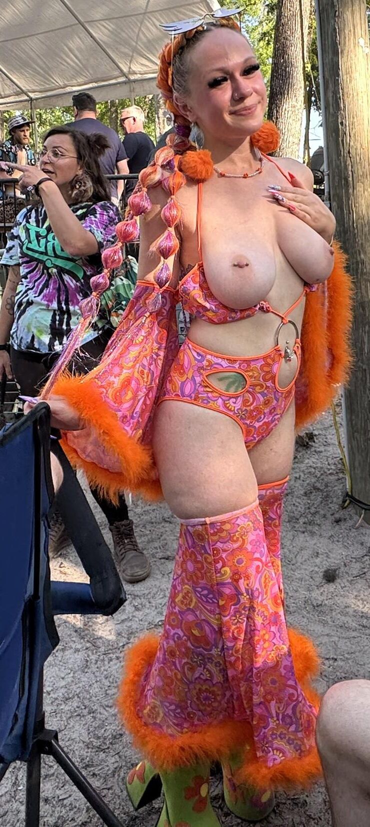 フェスティバル