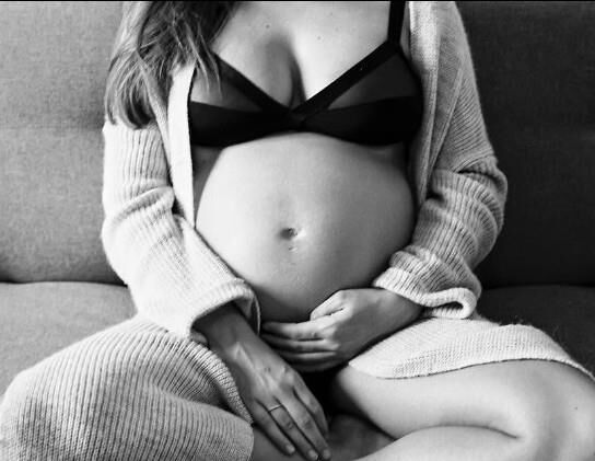 Leurs Ventres Gonflent、Leurs Mamelles Gonflent、Ma Bite Gonfle