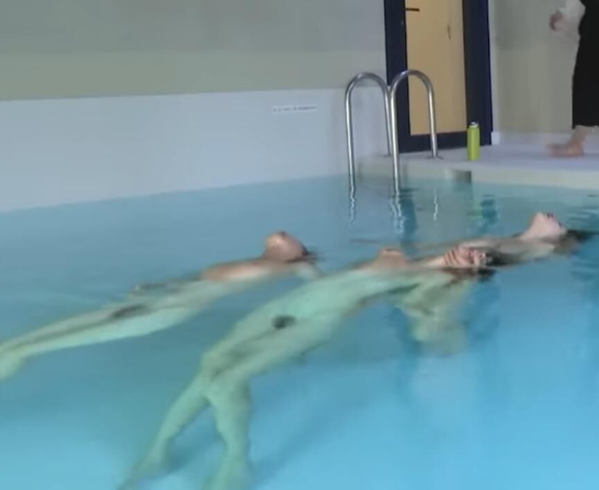 プールパーティー