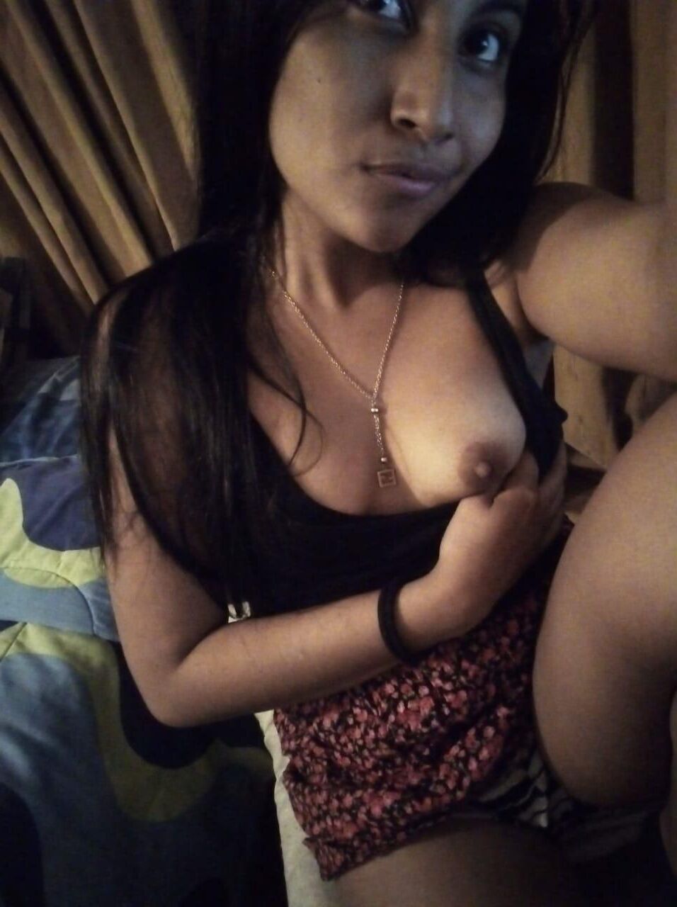 Skinny Latina Rossana B. MIX NN