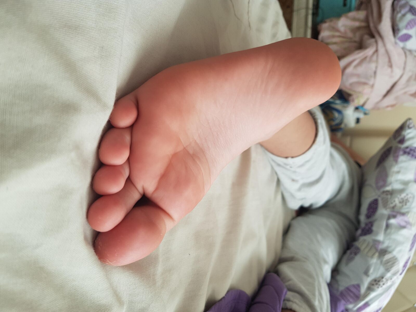 ネバヤルシントルコの眠っているピンクのソール