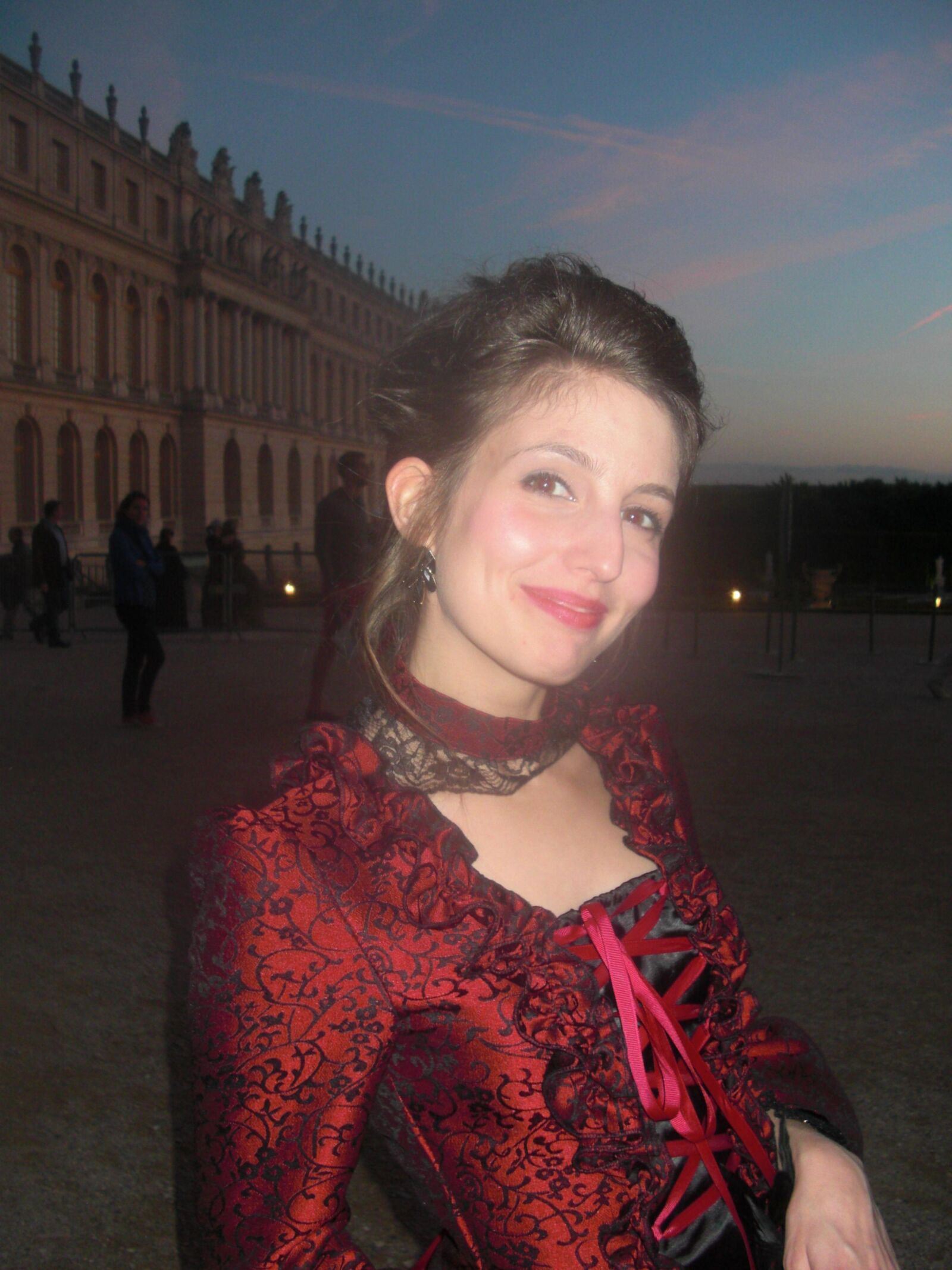 Eva Maigrichonne bcbg mais bien salope（フランスの熟女）