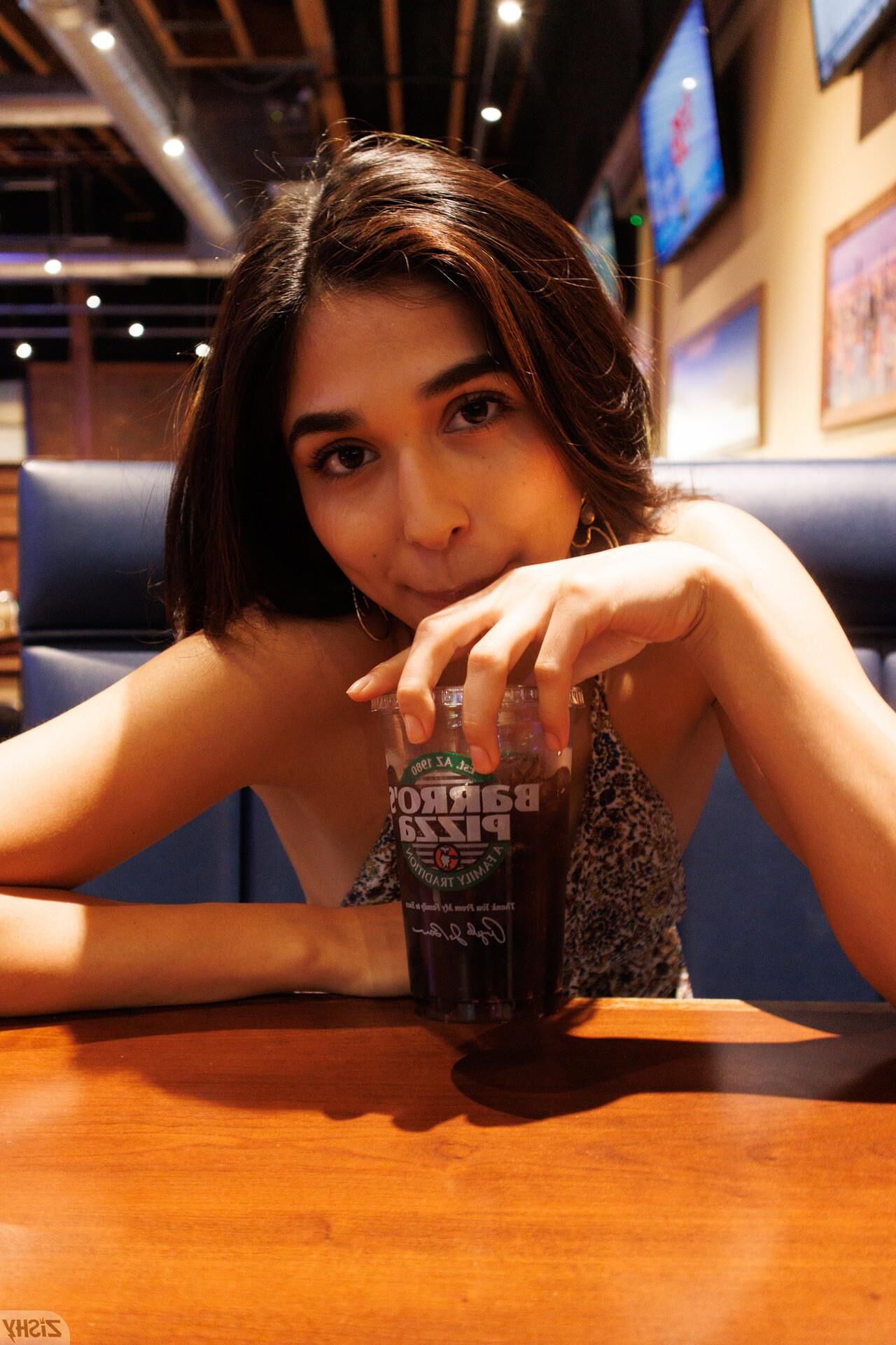 Reina Rae Girls and Pizza
