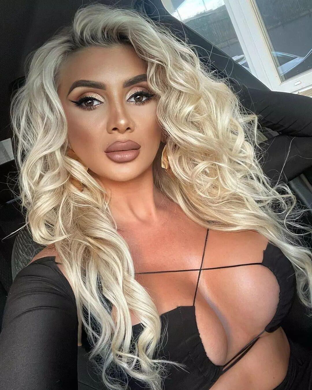 Hot Pieces (Sluts, Whores, Chavs etc) 