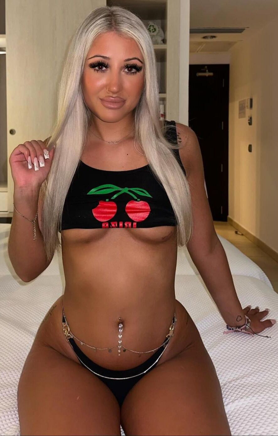 Online Beauty Tammy
