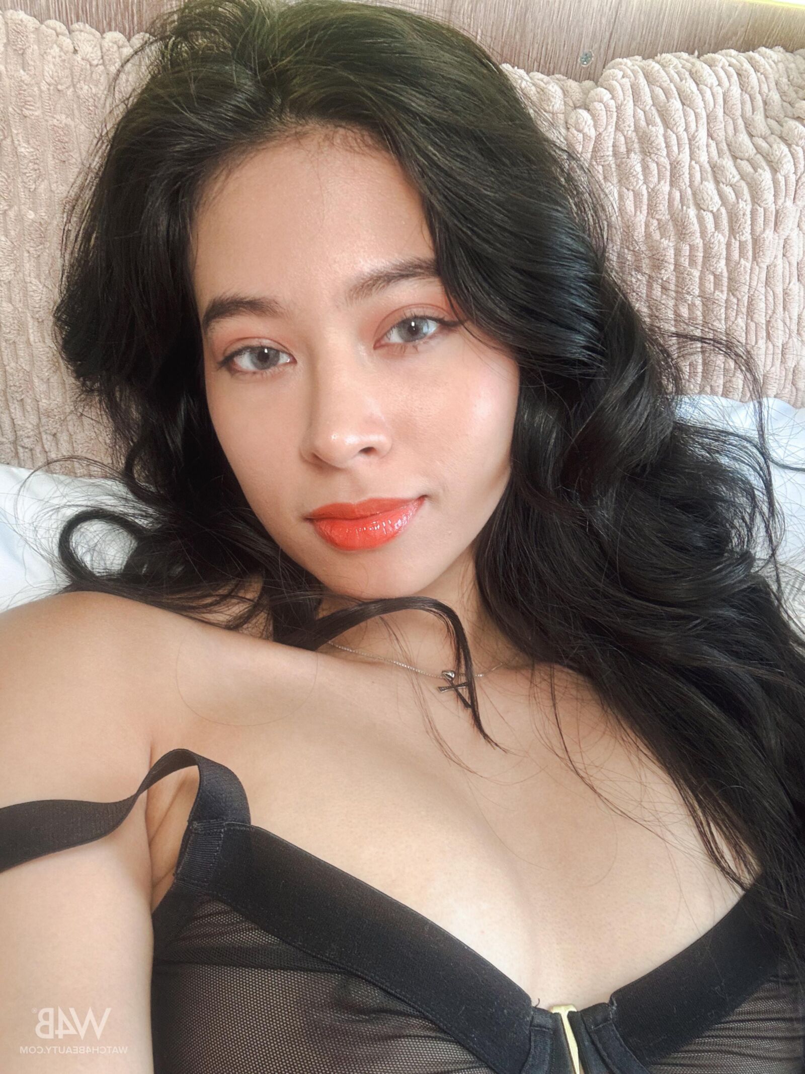 Leyla Grey yo Selfie U Erotic Greeting