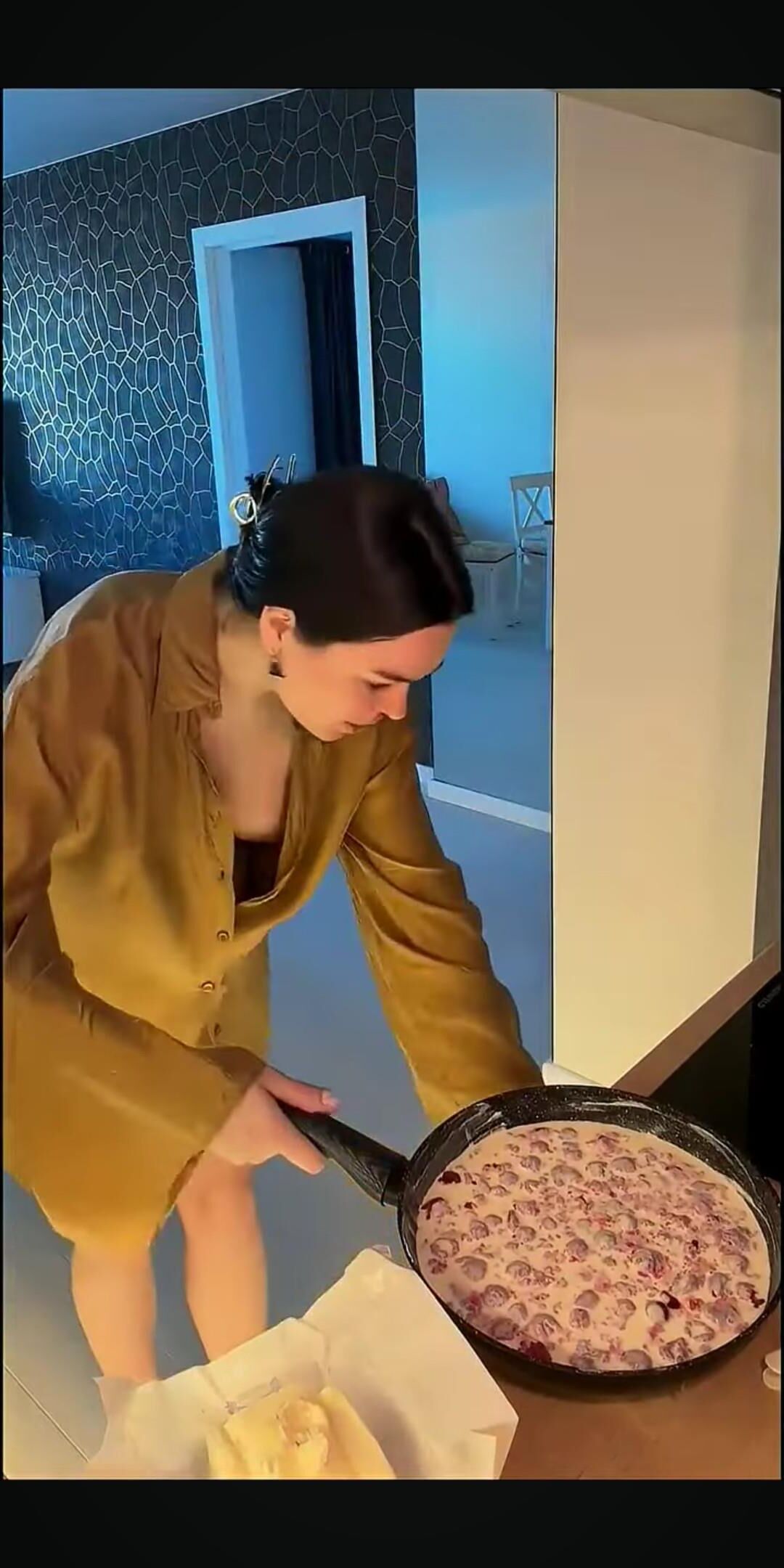 Kitchen downblouse