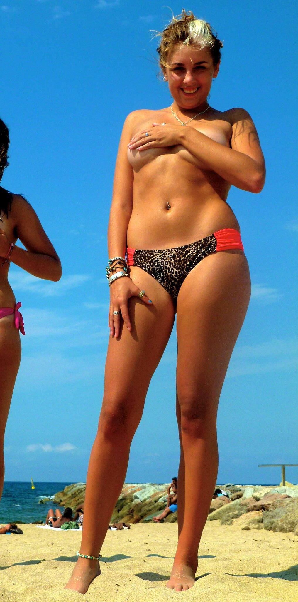 isabella rzz hot bikini