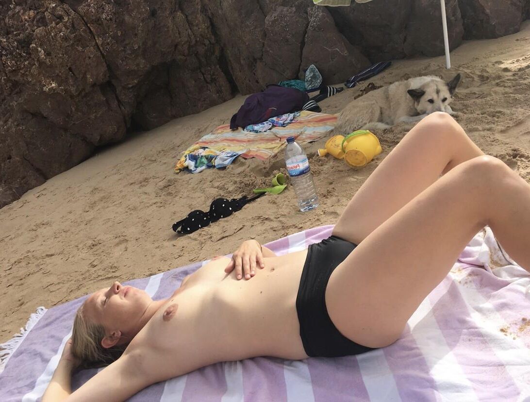Beach boobs, topless tanner unaware Mix qq