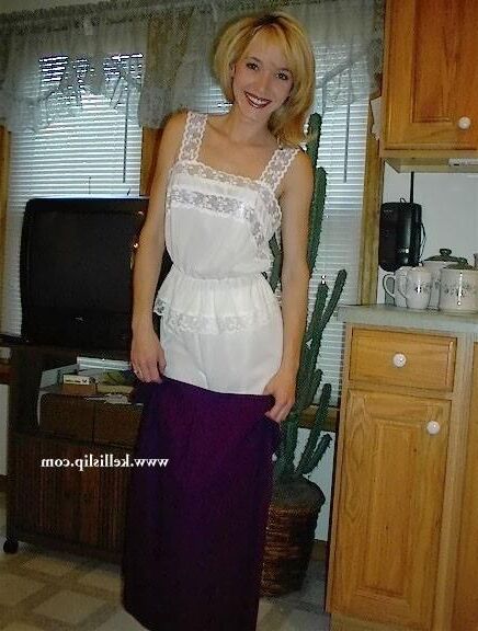 SG desconocido Set Purple Suit, White Cami